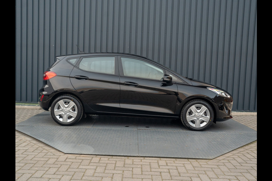 Ford Fiesta 1.0 EcoBoost Connected | Navi | Parkeersensoren | All Season banden | Prijs Rijklaar!! Ford Fiesta 1.0 EcoBoost Connected | Navi | Parkeersensoren | All Season banden | Prijs Rijklaar!!