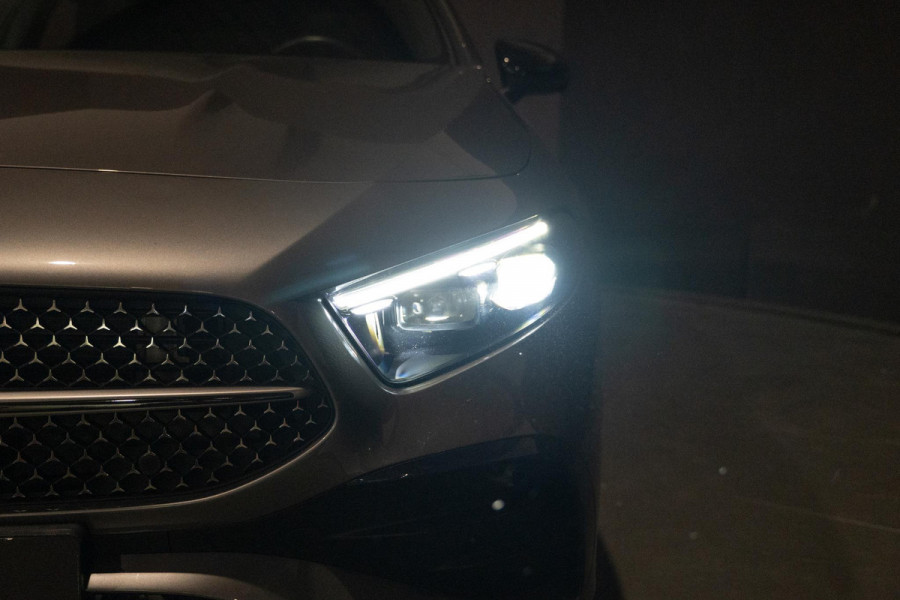 Mercedes-Benz A-Klasse 180 AMG Line | 360 | Memory | Sfeer | Hud Mercedes-Benz A-Klasse 180 AMG Line | 360 | Memory | Sfeer | Hud