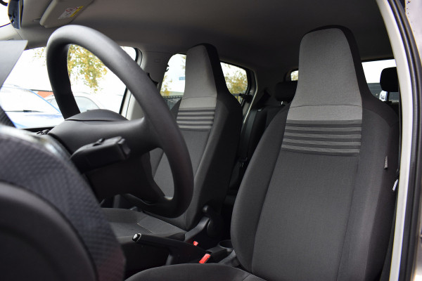 Volkswagen up! 1.0 | Camera | Cruise | LM Velgen | Climate Volkswagen up! 1.0 | Camera | Cruise | LM Velgen | Climate