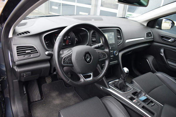 Renault MEGANE Estate 1.3 TCe Bose | 140 PK | Apple CarPlay | Half Leer | Climate Renault MEGANE Estate 1.3 TCe Bose | 140 PK | Apple CarPlay | Half Leer | Climate