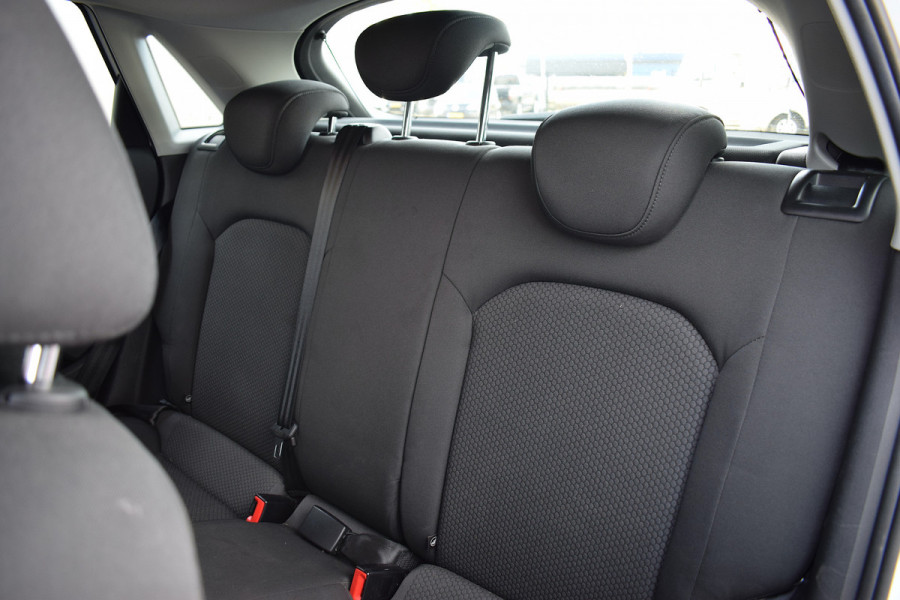 Audi A1 Sportback 1.0 TFSI Active | Airco | 17” LM | Navi | Cruise | Sensoren Audi A1 Sportback 1.0 TFSI Active | Airco | 17” LM | Navi | Cruise | Sensoren