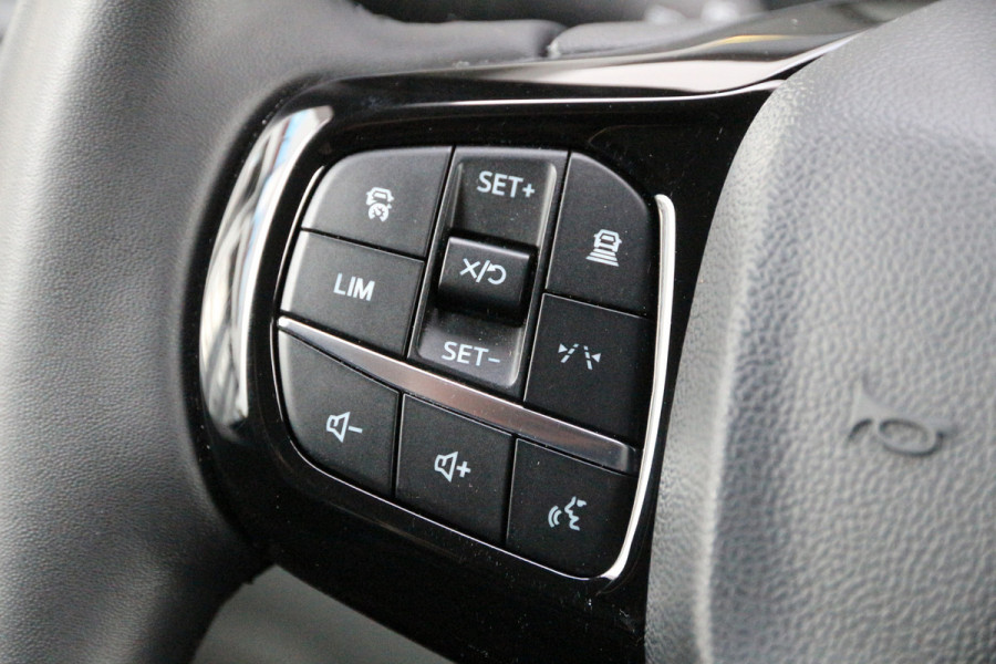 Ford Transit Custom 320 2.0 TDCI 136 | KAR-edition | L2H1 | LED | Camera | Navi | Clima..