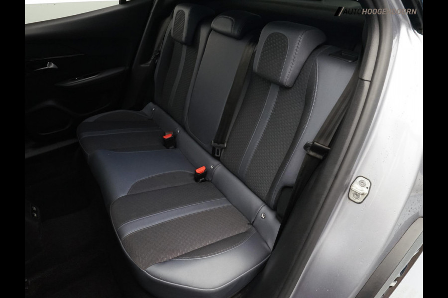 Peugeot 2008 1.2 PureTech Allure (APPLE CARPLAY,LED,STOELVERWARMING,360 CAMERA,DIGITAAL DISPLAY,KEYLESS,CRUISE,LM-VELGEN,TREKHAAK)