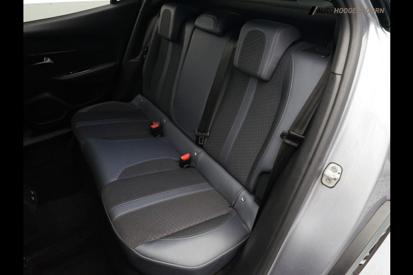 Peugeot 2008 1.2 PureTech Allure (APPLE CARPLAY,LED,STOELVERWARMING,360 CAMERA,DIGITAAL DISPLAY,KEYLESS,CRUISE,LM-VELGEN,TREKHAAK)