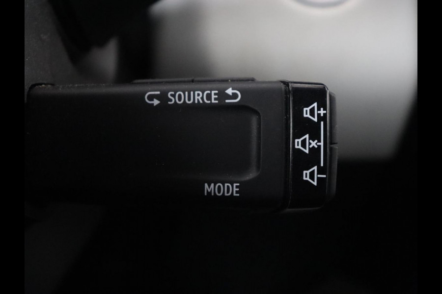 Renault Clio 1.0 TCe 90 Techno | Carplay | Sfeerverlichting | Navigatie | Cruise Control | Camera | DAB | LMV 16 |