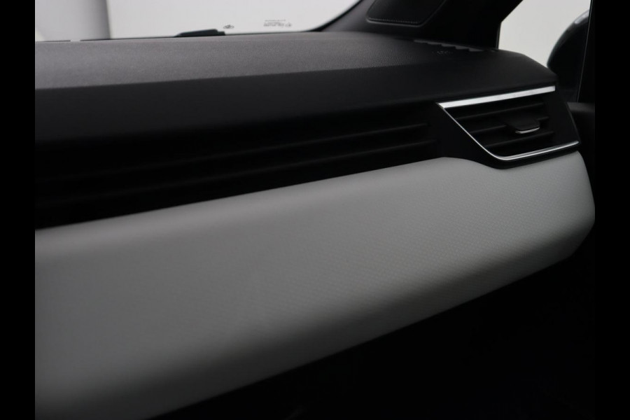 Renault Clio 1.0 TCe 90 Techno | Carplay | Sfeerverlichting | Navigatie | Cruise Control | Camera | DAB | LMV 16 |