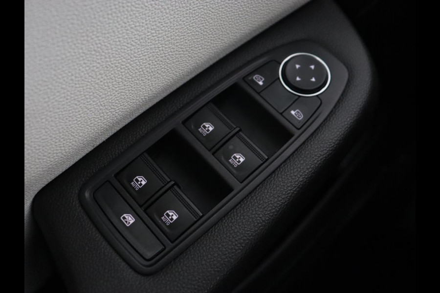 Renault Clio 1.0 TCe 90 Techno | Carplay | Sfeerverlichting | Navigatie | Cruise Control | Camera | DAB | LMV 16 |