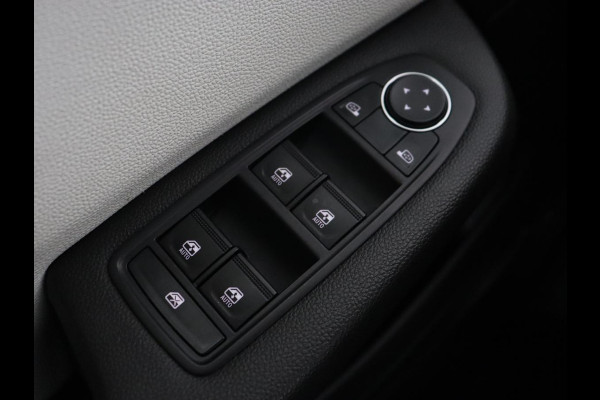 Renault Clio 1.0 TCe 90 Techno | Carplay | Sfeerverlichting | Navigatie | Cruise Control | Camera | DAB | LMV 16 |