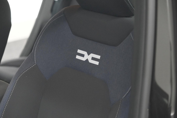 Dacia Duster Mild Hybrid 130 Expression | Camera | Stoelverwarming | Apple Carplay | Navigatie Dacia Duster Mild Hybrid 130 Expression | Camera | Stoelverwarming | Apple Carplay | Navigatie