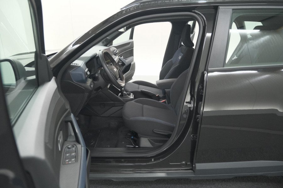 Dacia Duster Mild Hybrid 130 Expression | Camera | Stoelverwarming | Apple Carplay | Navigatie Dacia Duster Mild Hybrid 130 Expression | Camera | Stoelverwarming | Apple Carplay | Navigatie