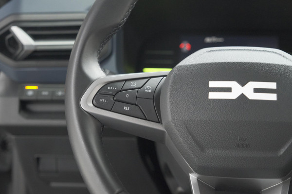 Dacia Duster Mild Hybrid 130 Expression | Camera | Stoelverwarming | Apple Carplay | Navigatie Dacia Duster Mild Hybrid 130 Expression | Camera | Stoelverwarming | Apple Carplay | Navigatie
