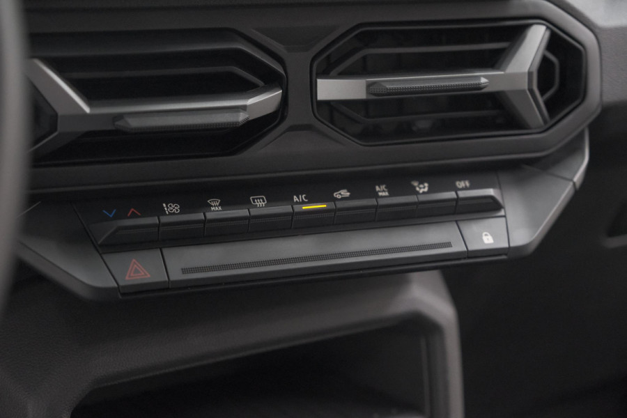 Dacia Duster Mild Hybrid 130 Expression | Camera | Stoelverwarming | Apple Carplay | Navigatie Dacia Duster Mild Hybrid 130 Expression | Camera | Stoelverwarming | Apple Carplay | Navigatie