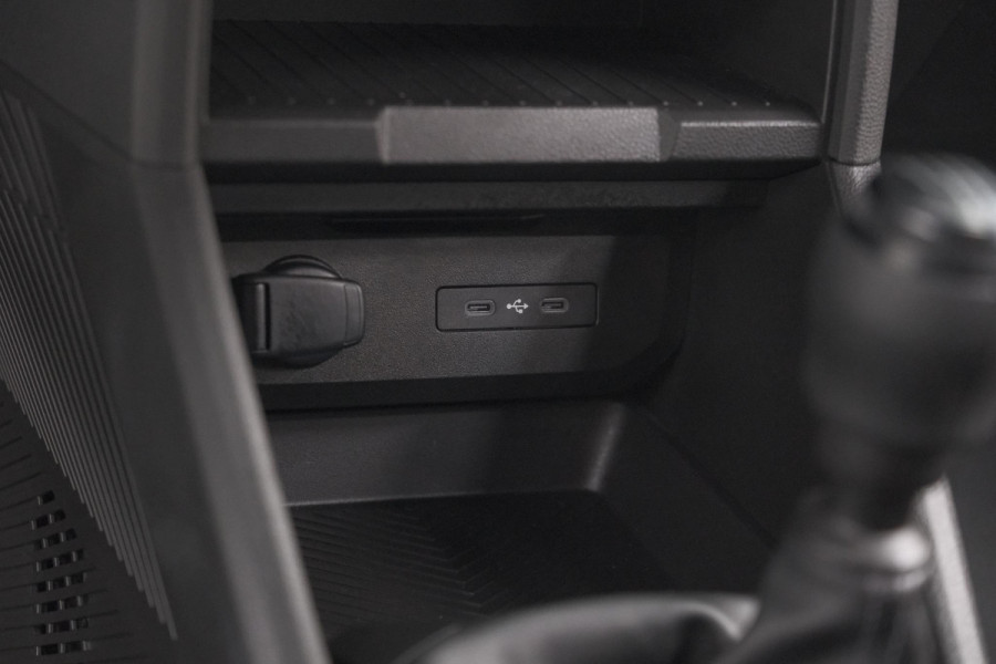 Dacia Duster Mild Hybrid 130 Expression | Camera | Stoelverwarming | Apple Carplay | Navigatie Dacia Duster Mild Hybrid 130 Expression | Camera | Stoelverwarming | Apple Carplay | Navigatie