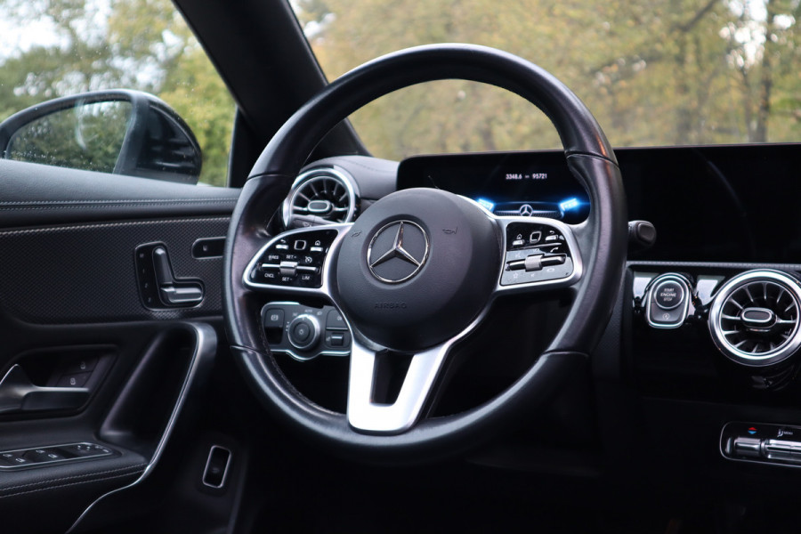 Mercedes-Benz CLA-Klasse 200 Business Solution Luxury | Pano | Leder | Burmester | Mercedes-Benz CLA-Klasse 200 Business Solution Luxury | Pano | Leder | Burmester |