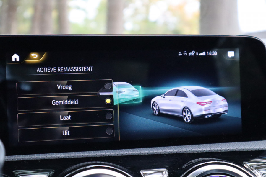 Mercedes-Benz CLA-Klasse 200 Business Solution Luxury | Pano | Leder | Burmester | Mercedes-Benz CLA-Klasse 200 Business Solution Luxury | Pano | Leder | Burmester |