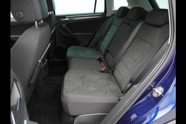 Volkswagen Tiguan 1.5 TSI ACT 150pk DSG Highline Navigatie Acc Pdc Led El. klep 26