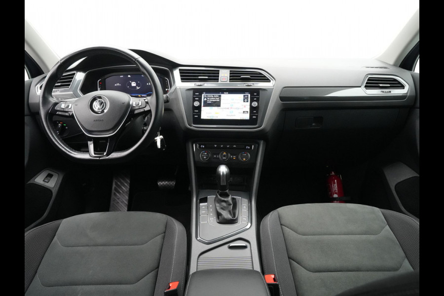 Volkswagen Tiguan 1.5 TSI ACT 150pk DSG Highline Navigatie Acc Pdc Led El. klep 26