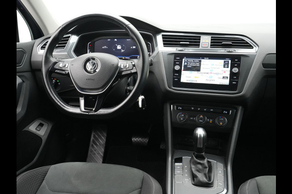 Volkswagen Tiguan 1.5 TSI ACT 150pk DSG Highline Navigatie Acc Pdc Led El. klep 26