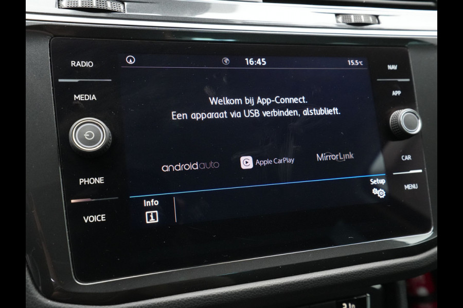 Volkswagen Tiguan 1.5 TSI ACT 150pk DSG Highline Navigatie Acc Pdc Led El. klep 26
