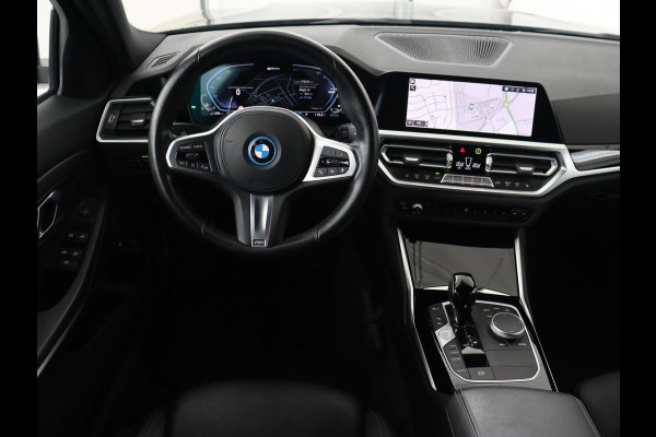 BMW 3 Serie Touring 330e Business Edition Plus | Leder Bekleding | Carplay | Cruise Control | Navigatie | Laser LED koplampen | Stoelverwarming | LMV 18 | BMW 3 Serie Touring 330e Business Edition Plus | Leder Bekleding | Carplay | Cruise Control | Navigatie | Laser LED koplampen | Stoelverwarming | LMV 18 |