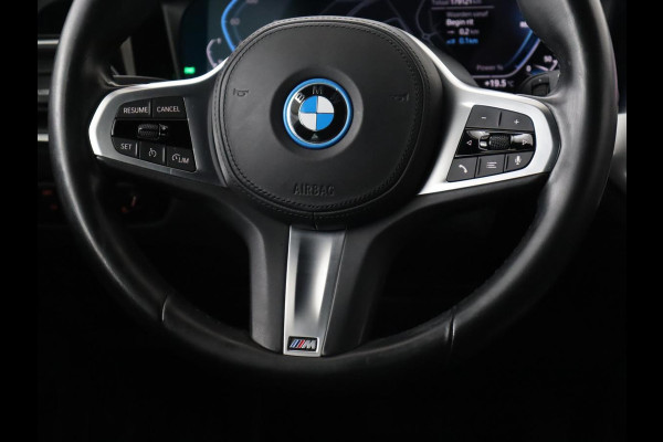 BMW 3 Serie Touring 330e Business Edition Plus | Leder Bekleding | Carplay | Cruise Control | Navigatie | Laser LED koplampen | Stoelverwarming | LMV 18 | BMW 3 Serie Touring 330e Business Edition Plus | Leder Bekleding | Carplay | Cruise Control | Navigatie | Laser LED koplampen | Stoelverwarming | LMV 18 |