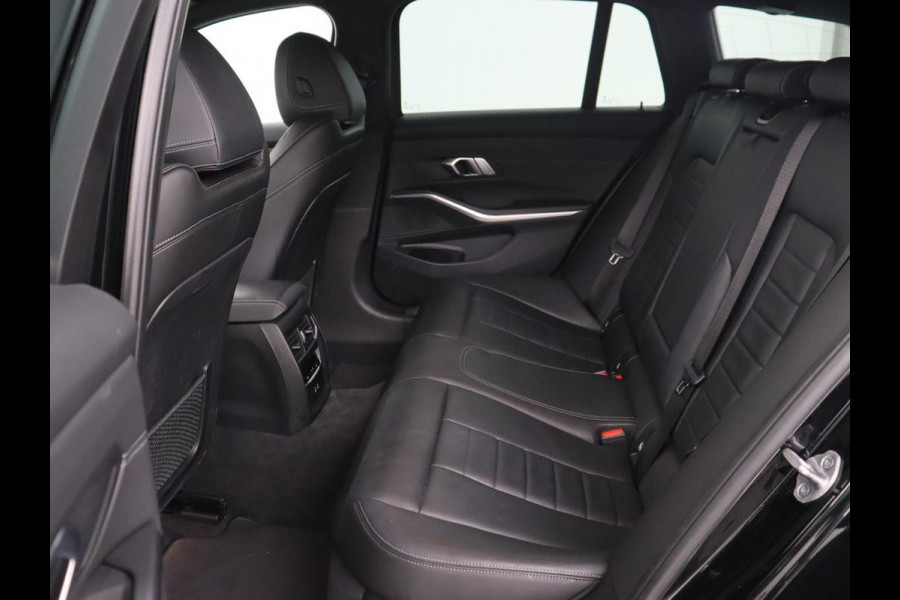 BMW 3 Serie Touring 330e Business Edition Plus | Leder Bekleding | Carplay | Cruise Control | Navigatie | Laser LED koplampen | Stoelverwarming | LMV 18 | BMW 3 Serie Touring 330e Business Edition Plus | Leder Bekleding | Carplay | Cruise Control | Navigatie | Laser LED koplampen | Stoelverwarming | LMV 18 |