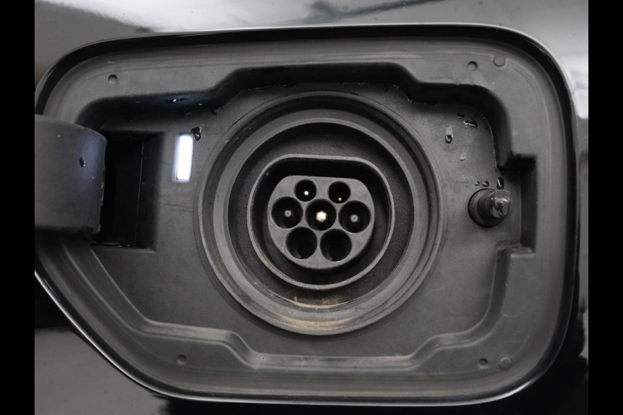 BMW 3 Serie Touring 330e Business Edition Plus | Leder Bekleding | Carplay | Cruise Control | Navigatie | Laser LED koplampen | Stoelverwarming | LMV 18 | BMW 3 Serie Touring 330e Business Edition Plus | Leder Bekleding | Carplay | Cruise Control | Navigatie | Laser LED koplampen | Stoelverwarming | LMV 18 |