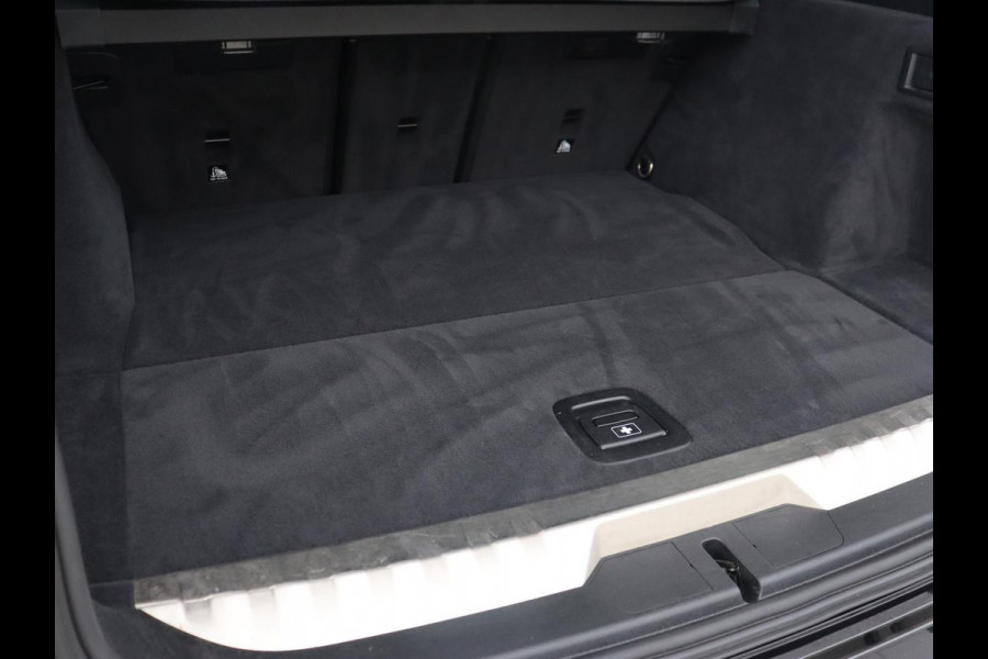 BMW 3 Serie Touring 330e Business Edition Plus | Leder Bekleding | Carplay | Cruise Control | Navigatie | Laser LED koplampen | Stoelverwarming | LMV 18 | BMW 3 Serie Touring 330e Business Edition Plus | Leder Bekleding | Carplay | Cruise Control | Navigatie | Laser LED koplampen | Stoelverwarming | LMV 18 |