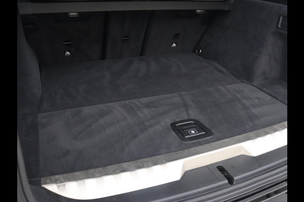 BMW 3 Serie Touring 330e Business Edition Plus | Leder Bekleding | Carplay | Cruise Control | Navigatie | Laser LED koplampen | Stoelverwarming | LMV 18 | BMW 3 Serie Touring 330e Business Edition Plus | Leder Bekleding | Carplay | Cruise Control | Navigatie | Laser LED koplampen | Stoelverwarming | LMV 18 |