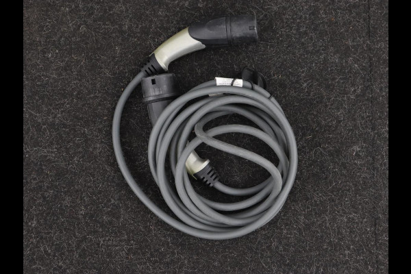 BMW 3 Serie Touring 330e Business Edition Plus | Leder Bekleding | Carplay | Cruise Control | Navigatie | Laser LED koplampen | Stoelverwarming | LMV 18 | BMW 3 Serie Touring 330e Business Edition Plus | Leder Bekleding | Carplay | Cruise Control | Navigatie | Laser LED koplampen | Stoelverwarming | LMV 18 |