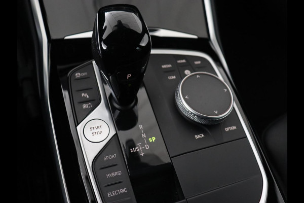 BMW 3 Serie Touring 330e Business Edition Plus | Leder Bekleding | Carplay | Cruise Control | Navigatie | Laser LED koplampen | Stoelverwarming | LMV 18 | BMW 3 Serie Touring 330e Business Edition Plus | Leder Bekleding | Carplay | Cruise Control | Navigatie | Laser LED koplampen | Stoelverwarming | LMV 18 |