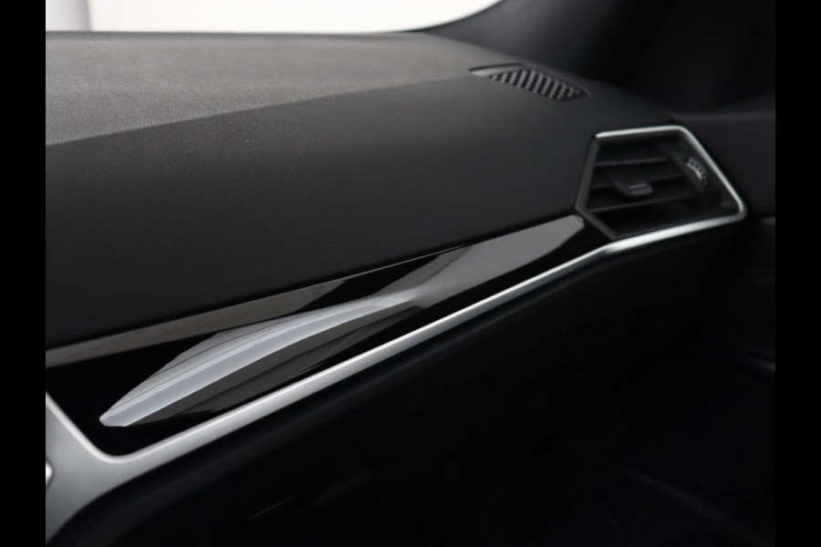 BMW 3 Serie Touring 330e Business Edition Plus | Leder Bekleding | Carplay | Cruise Control | Navigatie | Laser LED koplampen | Stoelverwarming | LMV 18 | BMW 3 Serie Touring 330e Business Edition Plus | Leder Bekleding | Carplay | Cruise Control | Navigatie | Laser LED koplampen | Stoelverwarming | LMV 18 |