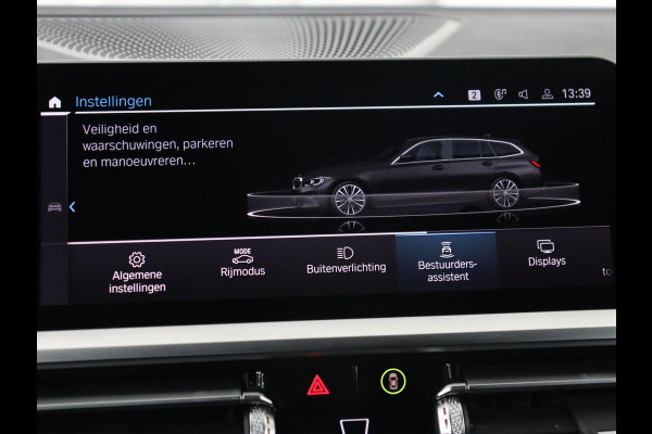 BMW 3 Serie Touring 330e Business Edition Plus | Leder Bekleding | Carplay | Cruise Control | Navigatie | Laser LED koplampen | Stoelverwarming | LMV 18 | BMW 3 Serie Touring 330e Business Edition Plus | Leder Bekleding | Carplay | Cruise Control | Navigatie | Laser LED koplampen | Stoelverwarming | LMV 18 |
