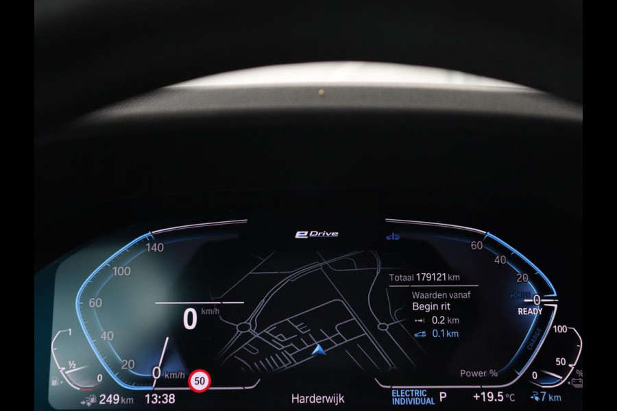 BMW 3 Serie Touring 330e Business Edition Plus | Leder Bekleding | Carplay | Cruise Control | Navigatie | Laser LED koplampen | Stoelverwarming | LMV 18 | BMW 3 Serie Touring 330e Business Edition Plus | Leder Bekleding | Carplay | Cruise Control | Navigatie | Laser LED koplampen | Stoelverwarming | LMV 18 |