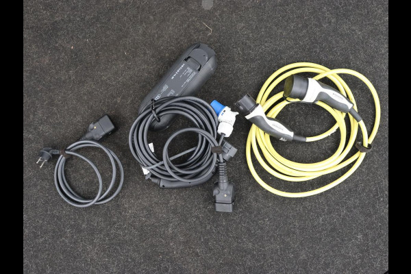 Audi A3 Sportback 40 TFSI e Edition | Leder | Carplay | Navigatie | Stoelverwarming | Cruise Control Adaptief | LMV 16 |