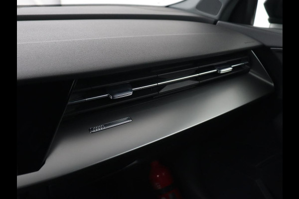 Audi A3 Sportback 40 TFSI e Edition | Leder | Carplay | Navigatie | Stoelverwarming | Cruise Control Adaptief | LMV 16 |