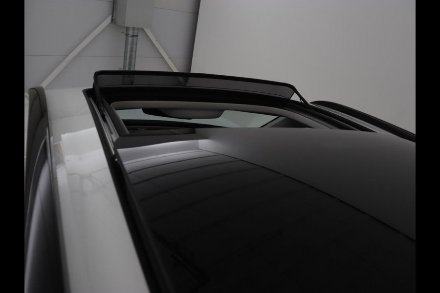 MG Marvel R Luxury 70 kWh | Trekhaak | Panorama | 360 Camera | Cruise Control Adaptief | Navigatie | Carplay | Stoelverwarming | LMC 19 |