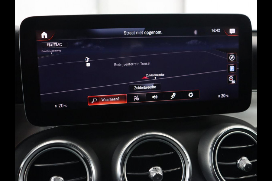Mercedes-Benz GLC 300de 4MATIC | Panoramadak | Trekhaak | Sfeerverlichting | 360 Camera | Carplay | Stoelverwarming | LMV 20 | Mercedes-Benz GLC 300de 4MATIC | Panoramadak | Trekhaak | Sfeerverlichting | 360 Camera | Carplay | Stoelverwarming | LMV 20 |