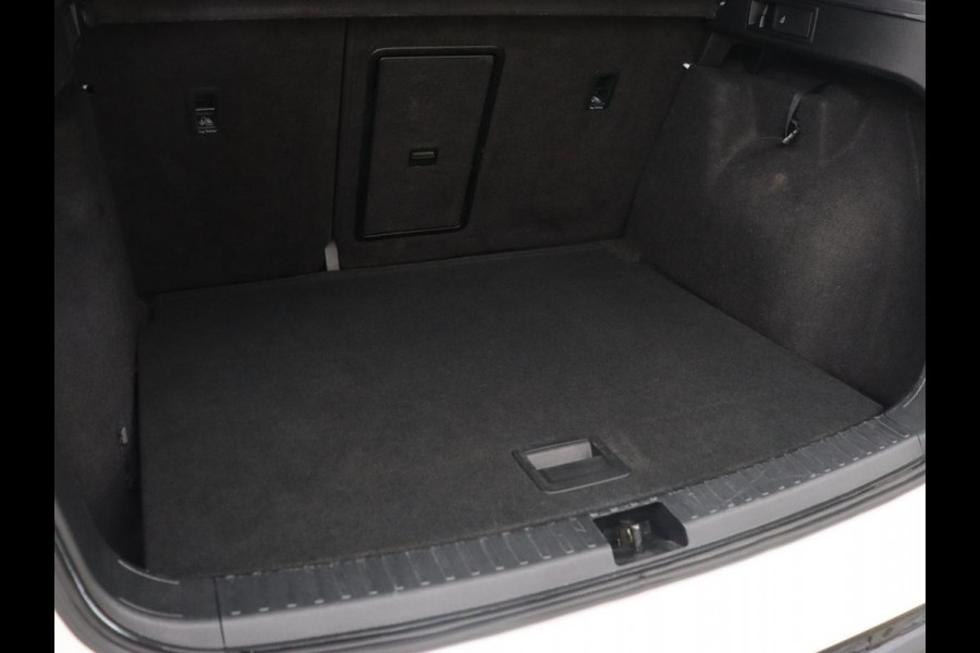Seat Ateca 1.5 TSI Style | Panoramadak | Trekhaak | Camera | Stoelverwarming | Carplay | Navigatie | Cruise Control Adaptief | LMV 18 | Seat Ateca 1.5 TSI Style | Panoramadak | Trekhaak | Camera | Stoelverwarming | Carplay | Navigatie | Cruise Control Adaptief | LMV 18 |