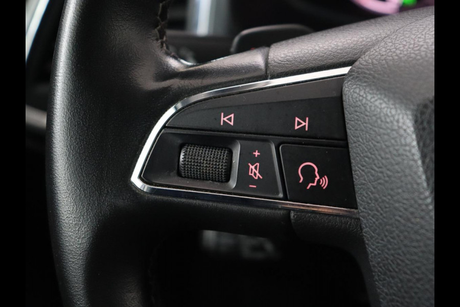 Seat Ateca 1.5 TSI Style | Panoramadak | Trekhaak | Camera | Stoelverwarming | Carplay | Navigatie | Cruise Control Adaptief | LMV 18 | Seat Ateca 1.5 TSI Style | Panoramadak | Trekhaak | Camera | Stoelverwarming | Carplay | Navigatie | Cruise Control Adaptief | LMV 18 |