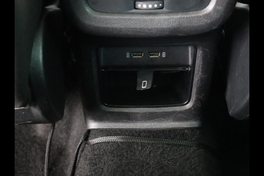Seat Ateca 1.5 TSI Style | Panoramadak | Trekhaak | Camera | Stoelverwarming | Carplay | Navigatie | Cruise Control Adaptief | LMV 18 | Seat Ateca 1.5 TSI Style | Panoramadak | Trekhaak | Camera | Stoelverwarming | Carplay | Navigatie | Cruise Control Adaptief | LMV 18 |