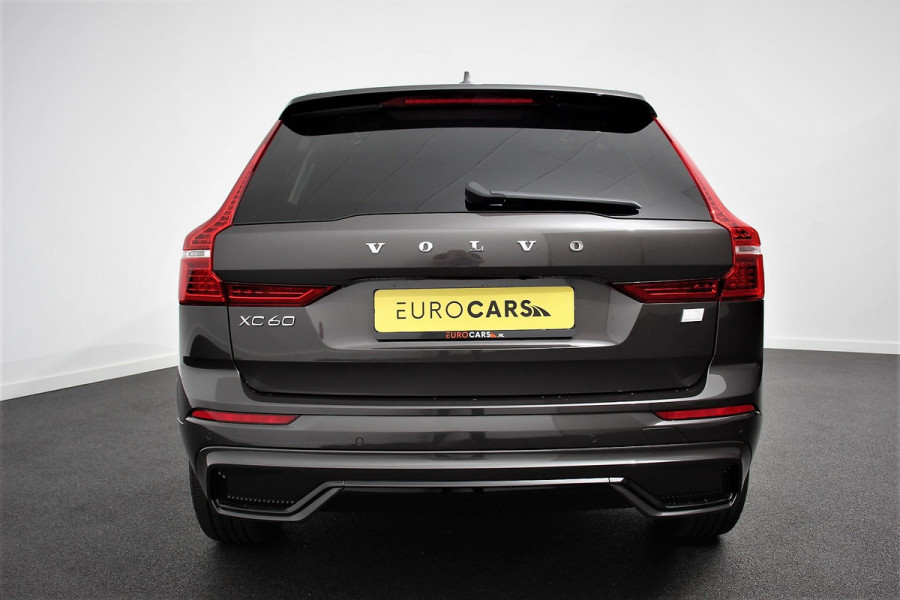 Volvo XC60 2.0 T6 Plug-in hybrid AWD Plus Dark Automaat | Leder | Navigatie | Google | Harman Kardon | Panorama dak | Lichtmetalen Velgen 19" | Dab | Stoelverwarming | Camera | Led