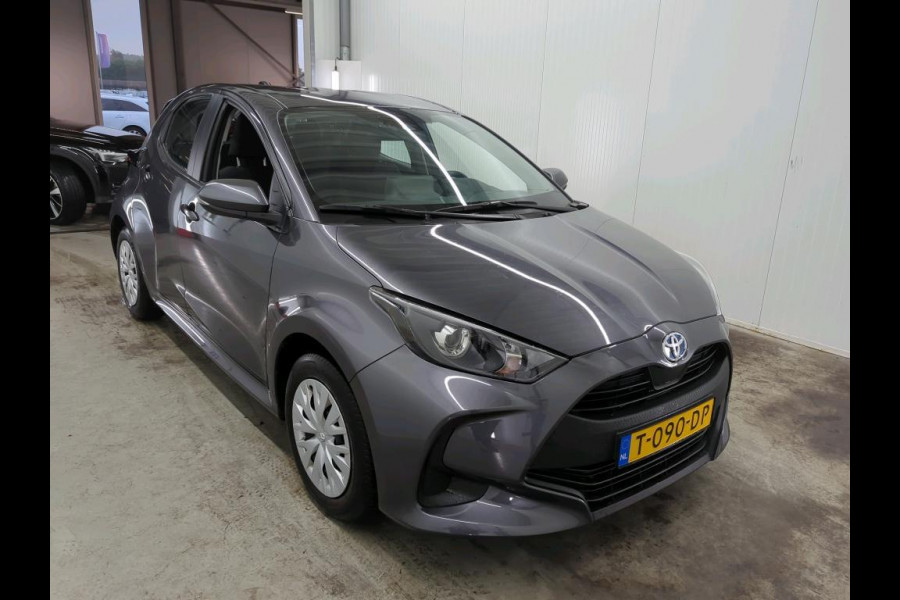 Toyota Yaris 1.5 Hybrid Active Auto. Navigatie Apple Carplay/Android Auto Camera Adaptive Cruise Control Climate Control Toyota Yaris 1.5 Hybrid Active Auto. Navigatie Apple Carplay/Android Auto Camera Adaptive Cruise Control Climate Control