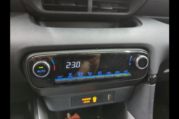 Toyota Yaris 1.5 Hybrid Active Auto. Navigatie Apple Carplay/Android Auto Camera Adaptive Cruise Control Climate Control Toyota Yaris 1.5 Hybrid Active Auto. Navigatie Apple Carplay/Android Auto Camera Adaptive Cruise Control Climate Control