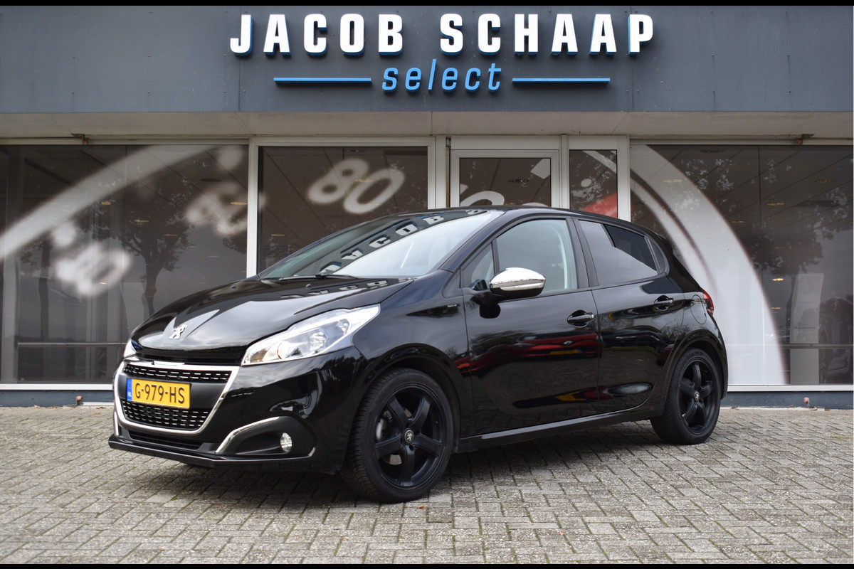Peugeot 208 1.2 PureTech Signature / Carplay / Navi / Trekhaak / Airco / 17" LM / PDC Peugeot 208 1.2 PureTech Signature / Carplay / Navi / Trekhaak / Airco / 17" LM / PDC