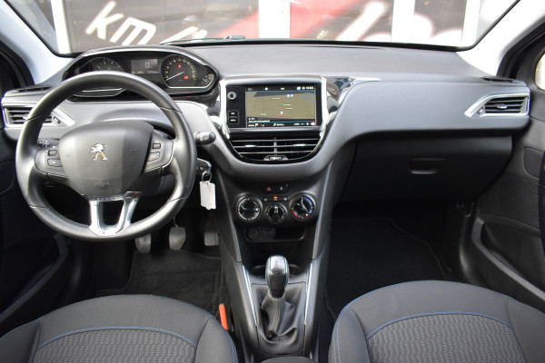 Peugeot 208 1.2 PureTech Signature / Carplay / Navi / Trekhaak / Airco / 17" LM / PDC Peugeot 208 1.2 PureTech Signature / Carplay / Navi / Trekhaak / Airco / 17" LM / PDC