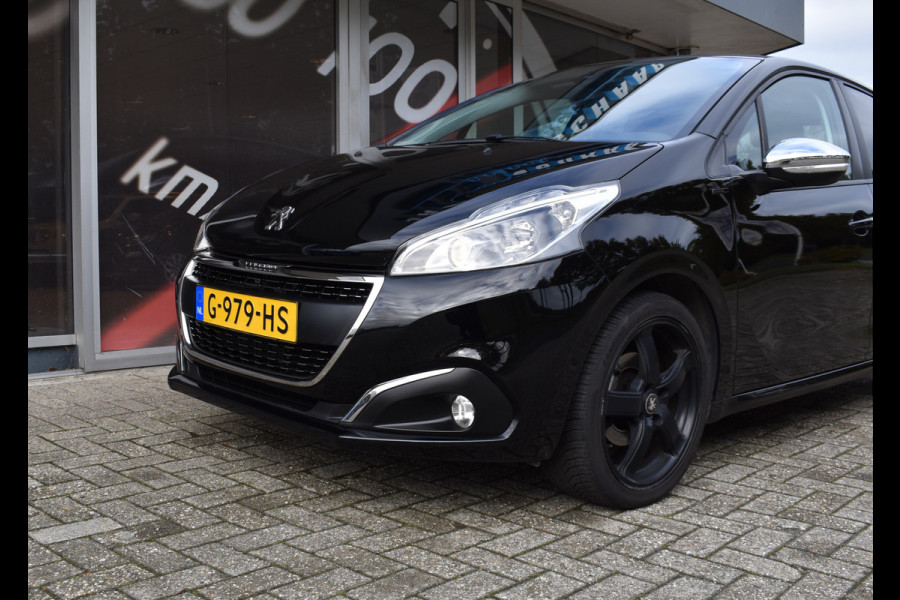 Peugeot 208 1.2 PureTech Signature / Carplay / Navi / Trekhaak / Airco / 17" LM / PDC Peugeot 208 1.2 PureTech Signature / Carplay / Navi / Trekhaak / Airco / 17" LM / PDC