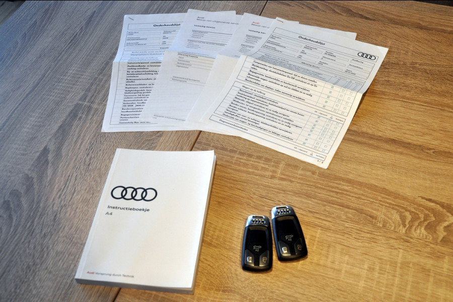 Audi A4 Avant 35 TFSI S edition | Panoramadak | 20 inch | Zeer nette staat! Audi A4 Avant 35 TFSI S edition | Panoramadak | 20 inch | Zeer nette staat!