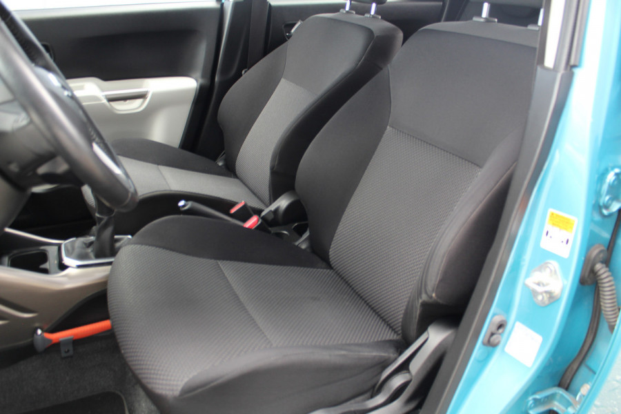 Suzuki Ignis 1.2-90pk Select. Mooie en luxe hoogzitter. Trekhaak, Keyless Entry, Lane Assist, Camera, Airco, Suzuki Ignis 1.2-90pk Select. Mooie en luxe hoogzitter. Trekhaak, Keyless Entry, Lane Assist, Camera, Airco,