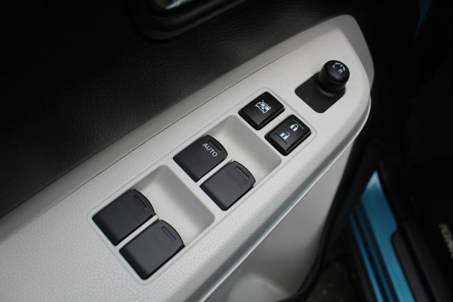 Suzuki Ignis 1.2-90pk Select. Mooie en luxe hoogzitter. Trekhaak, Keyless Entry, Lane Assist, Camera, Airco, Suzuki Ignis 1.2-90pk Select. Mooie en luxe hoogzitter. Trekhaak, Keyless Entry, Lane Assist, Camera, Airco,
